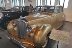 44-Muzeum-Samochodow-i-Mody